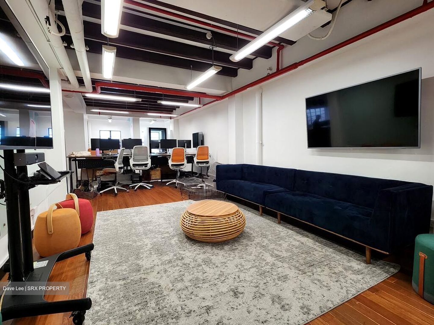 Far East Square (D1), Office #524138061